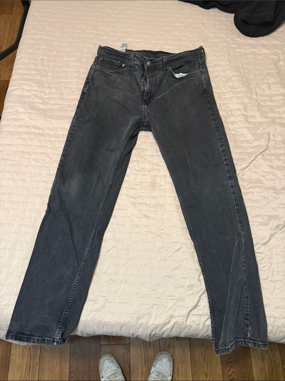 Levi's Straight Leg Jeans in Washed Black